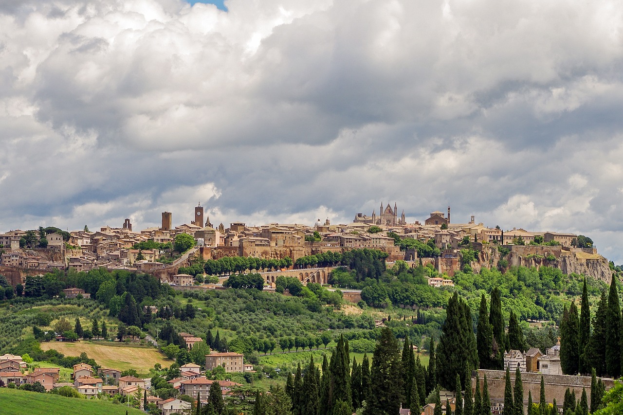 Orvieto e le terre del tufo